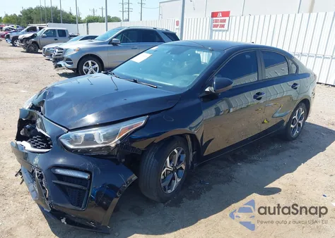 2021 Kia Forte Lxs из США, поврежденный, VIN 3KPF24AD7ME349666